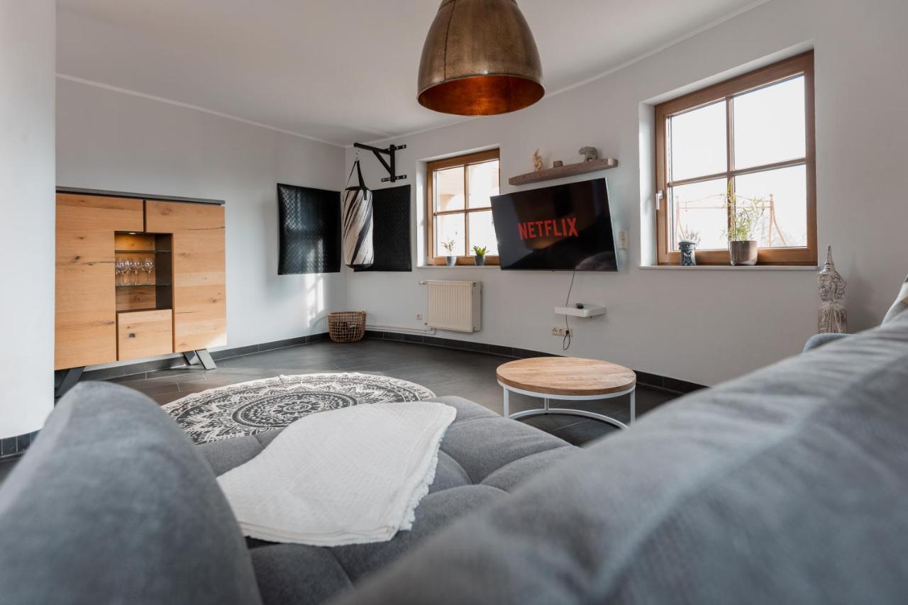 Erholung In Der Natur In Moselnaehe, King Size Bett, Netflix, Waschmaschine, Trockner Bengel Exterior photo
